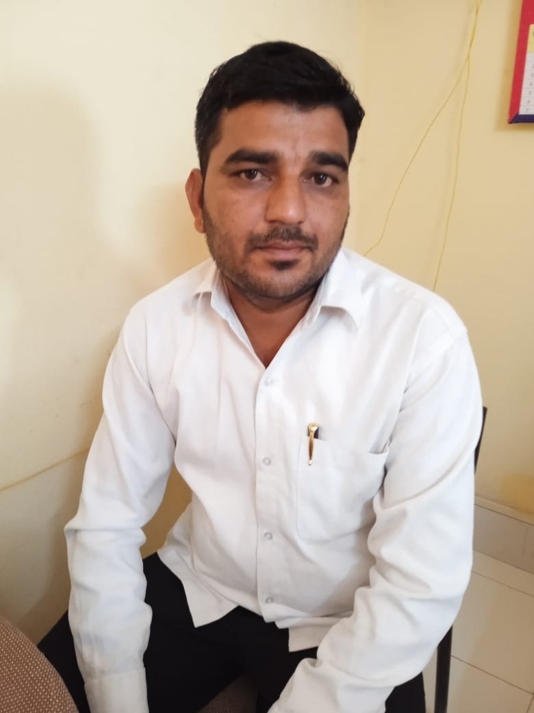 jalore /sanchore . Cashier and broker of Panchayat Samiti arrested red handed