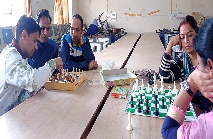 sirohi/Children will play chess - physical teachers are getting training