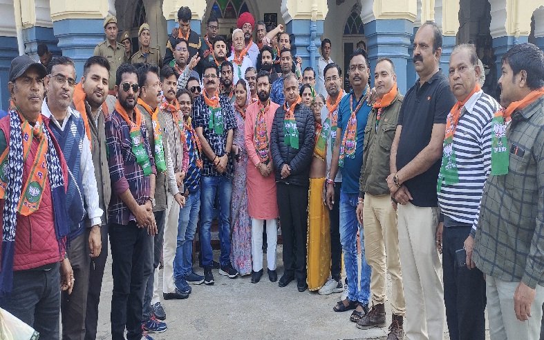 Allegations of insulting the national flag during the martyr memorial program in Sirohi – BJP demonstrated