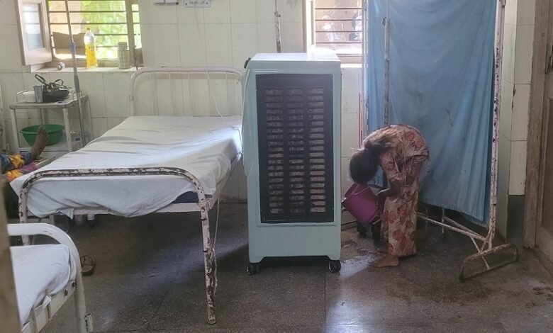 Despite the scorching heat there is no arrangement to fill water in sirohi district hospital sirohi district hospital. Installed coolers to avoid extreme heat and heat waves but did not employ personnel to fill water.