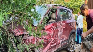 An uncontrolled car entered a house at Bhatkada crossing in Sirohi - one dead