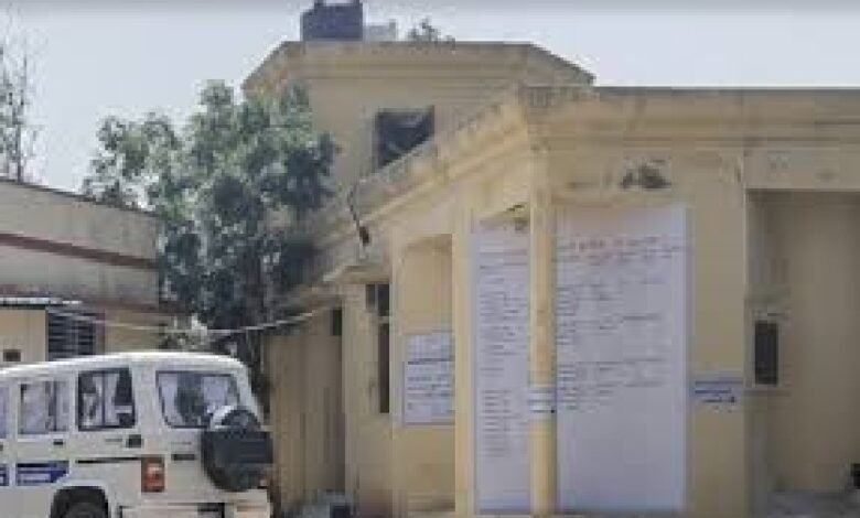 Sirohi. Driving licenses are being made by taking convenience fee in the transport department