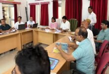 Sirohi. In the meeting of the District Health Committee District Collector Alpa Chaudhary gave instructions to take action against quacks
