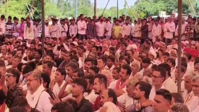 सिरोही. पिण्डवाड़ा क्षेत्र में प्रस्तावित खनन परियोजना निरस्त किए जाने की मांग - एसडीएम कार्यालय का घेराव Sirohi. Demand for cancellation of proposed mining project in Pindwara area - SDM office surrounded