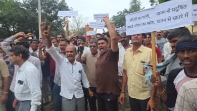 प्रस्तावित खनन परियोजना को निरस्त कराए जाने की मांग- ग्रामीणों ने सांसद, विधायक व प्रधान को लिया आड़े हाथ sirohi. Demand for cancellation of proposed mining project in pindwara – Villagers take MP, MLA and Pradhan to task