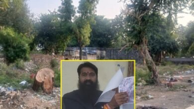 सिरोही. पूर्व विधायक संयम लोढ़ा पर आरोप-इनके कार्यकाल में मंदिर टूटे - पट्टों के पक्ष में आए पट्टाधारक ने सुनाई खरी-खरी sirohi. Allegations against former MLA Sanyam Lodha: Temples were demolished during his tenure - leaseholders speak out in support of leases