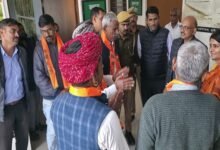 सिरोही. पिण्डवाड़ा क्षेत्र में प्रस्तावित खनन परियोजनाओं को लेकर किसान आक्रोशित-फैक्ट्रियों में जा रहे बनास बांध के पानी को रोकने की भी मांग Sirohi: Farmers are angry over the proposed mining projects in the Pindwara area and are also demanding that the water from the Banas dam which is being supplied to factories, be stopped.