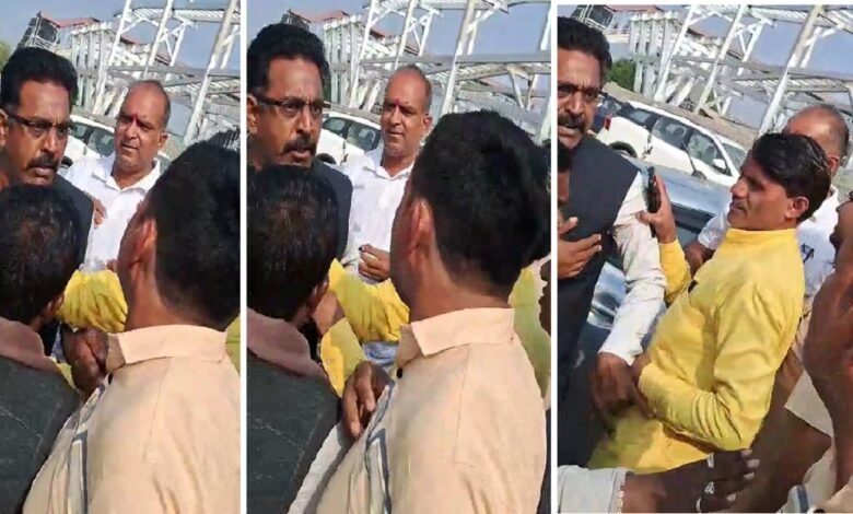 सिरोही. पिण्डवाड़ा में भाजपा व जन संघर्ष समिति पदाधिकारियों में तनातनी- कार्यकर्ताओं ने बीच-बचाव किया Sirohi: Tensions arose between BJP and Jan Sangharsh Samiti office-bearers in Pindwara; party workers intervened to resolve the situation.