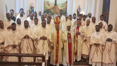 सिरोही. आबूरोड में मसीह समुदाय की ओर से होली नेम ऑफ जीसस गिरजाघर का शताब्दी समारोह धूमधाम से मनाया Sirohi: The centenary celebrations of the Holy Name of Jesus Church were celebrated with great pomp and show by the Christian community in Abu Road.