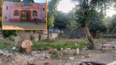 सिरोही. रामझरोखा मंदिर की भूमि पर बने आठ पट्टे निरस्ती के आदेश- जांच रिपोर्ट आने के बाद जिला कलक्टर ने जारी किए आदेश Sirohi: Orders issued to cancel eight land leases granted on the land belonging to Ramjharokha temple - the District Collector issued the orders after receiving the investigation report.