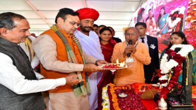 सिरोही. मुख्यमंत्री भजनलाल शर्मा सिरोही दौरे पर रहे- किसान सम्मान निधि का हस्तांतरण किया Sirohi: Chief Minister Bhajanlal Sharma was on a visit to Sirohi and transferred funds under the Kisan Samman Nidhi scheme.