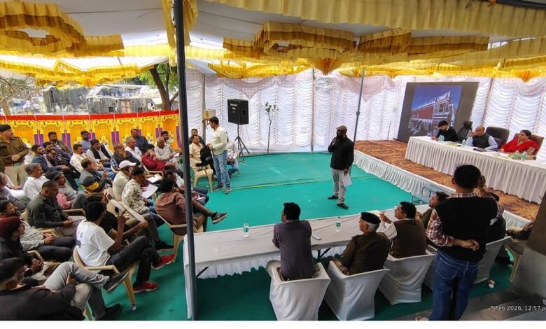 सिरोही. आबकारी विभाग की ओर से वाहनों की नीलामी की गई- आरक्षित राशि से 40 लाख रुपए ज्यादा राजस्व अर्जित Sirohi: The Excise Department auctioned off vehicles- generating Rs. 40 lakh more revenue than the reserve price.