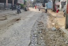 सिरोही. वाटेरा ग्राम पंचायत में सीवरेज के नाम पर गौरव पथ तोड़ दिया - अब पुलिस में एफआईआर Sirohi. Gaurav Path in Watera Gram Panchayat demolished in the name of sewerage - now FIR lodged with police