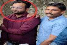 सिरोही. रेवदर पंचायत समिति की ग्राम पंचायत उड़वारिया में कैटल शेड बनाने की एवज में 80 हजार रुपए रिश्वत ले रहे जेटीए को भ्रष्टाचार निरोधक ब्यूरो ने रंगे हाथ गिरफ्तार कर लिया Sirohi: The Anti-Corruption Bureau arrested a JTA red-handed while accepting a bribe of ₹80000 for constructing a cattle shed in the village panchayat of Udwariya under the Revdar Panchayat Samiti.