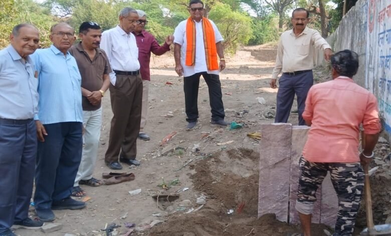 सिरोही. शहर में लाल वेरा की भूमि का सीमांकन किया - सनातन की सम्पति पर बनेगा ट्रस्ट Sirohi: Lal Vera's land demarcated in the city - a trust will be formed on Sanatan's property.