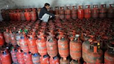 सिरोही. जिले में घरेलू एलपीजी की पर्याप्त उपलब्धता- गैस सिलेंडरों की जमाखोरी व कालाबाजारी पर कसेगी नकेल Sirohi: Adequate availability of domestic LPG in the district – hoarding and black marketing of gas cylinders will be curbed.