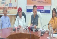 सिरोही. सत्ता की ठसक में मंत्री व सांसद को खिलाए काजू-बादाम व अधिकारियों को समोसा Sirohi: Flaunting the Arrogance of Power—Minister and MP Served Cashews and Almonds While Officials Were Given only Samosas.