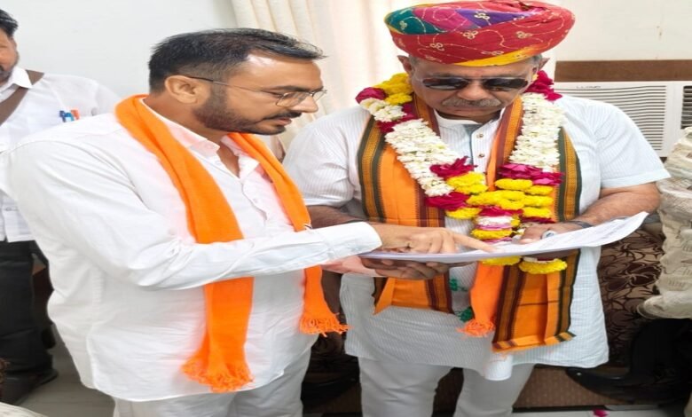 सिरोही . सीएमएचओ पर निशुल्क जांच योजना में लापरवाही का आरोप - भाजपा जिला मीडिया प्रभारी ने की कड़ी कार्रवाई की मांग Sirohi: CMHO Accused of Negligence in Free Diagnostic Scheme — BJP District Media In-charge Demands Strict Action