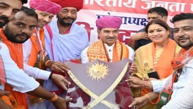 सिरोही. प्रधानमंत्री नरेंद्र मोदी की टीम में होने के बावजूद राज्यसभा सदस्य मदन राठौड़ समय की कद्र नहीं करते सिरोही. अपने तय समय से तीन घंटे देरी से चलते रहे राज्यसभा सदस्य मदन राठौड़ Sirohi: Despite being a member of Prime Minister Narendra Modi's team, Rajya Sabha MP Madan Rathore shows no regard for punctuality. Sirohi: Rajya Sabha MP Madan Rathore ran three hours behind his scheduled time.