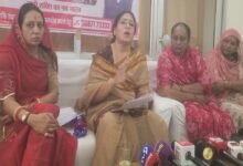 सिरोही महिला सशक्तीकरण की दिशा में बड़ा कदम साबित होगा नारी शक्ति वंदन अधिनियम सिरोही भाजपा जिलाध्यक्ष रक्षा भंडारी ने नारी शक्ति वंदन अधिनियम को लेकर पत्रकारों से बातचीत की Sirohi: The 'Nari Shakti Vandan Adhiniyam' Will Prove to Be a Major Step Towards Women's Empowerment Sirohi BJP District President Raksha Bhandari interacted with journalists regarding the Nari Shakti Vandan Adhiniyam