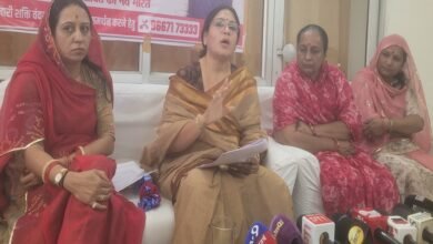 सिरोही महिला सशक्तीकरण की दिशा में बड़ा कदम साबित होगा नारी शक्ति वंदन अधिनियम सिरोही भाजपा जिलाध्यक्ष रक्षा भंडारी ने नारी शक्ति वंदन अधिनियम को लेकर पत्रकारों से बातचीत की Sirohi: The 'Nari Shakti Vandan Adhiniyam' Will Prove to Be a Major Step Towards Women's Empowerment Sirohi BJP District President Raksha Bhandari interacted with journalists regarding the Nari Shakti Vandan Adhiniyam