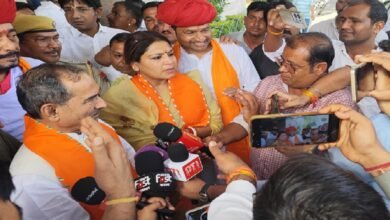 सिरोही. प्रधानमंत्री नरेंद्र मोदी की टीम में होने के बावजूद राज्यसभा सदस्य मदन राठौड़ समय की कद्र नहीं करते सिरोही. अपने तय समय से तीन घंटे देरी से चलते रहे राज्यसभा सदस्य मदन राठौड़ Sirohi: Despite being a member of Prime Minister Narendra Modi's team, Rajya Sabha MP Madan Rathore shows no regard for punctuality. Sirohi: Rajya Sabha MP Madan Rathore ran three hours behind his scheduled time.