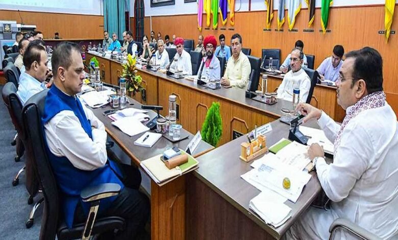 सिरोही. आबू विकास समिति की बैठक में मुख्यमंत्री ने दिए निर्देश - सौ करोड़ के कार्यों की देंगे सौगात, मिलेगी विश्वस्तरीय सुविधाएं Sirohi: Chief Minister issues directives at the Abu Development Committee meeting—projects worth ₹100 crore to be announced; world-class facilities to be provided.