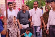 सिरोही. एडीएम ने नया सानवाड़ा में जन कल्याण शिविर में अधिकारियों को दिए निर्देश- कल्याणकारी योजनाओं को धरातल पर पहुंचाने का आह्वान Sirohi: During a public welfare camp in Naya Sanwara the ADM issued instructions to officials calling for welfare schemes to be effectively implemented on the ground.