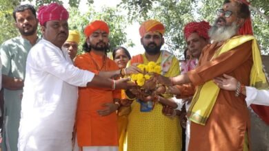 सिरोही में मातर माता सेवा संस्थान के तत्वावधान में मातर माता मंदिर नव निर्माण के लिए भूमि पूजन किया A *Bhumi Pujan* (ground-breaking ceremony) was performed for the new construction of the Matar Mata Temple in Sirohi under the aegis of the Matar Mata Seva Sansthan.