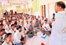 सिरोही. कालन्द्री में कांग्रेस की ब्लॉकस्तरीय बैठक में पूर्व विधायक संयम लोढ़ा ने भाजपा पर जनता को गुमराह करने का आरोप लगाया Sirohi: Former MLA Sanyam Lodha accused the BJP of misleading the public during a Congress block-level meeting in Kalandri.